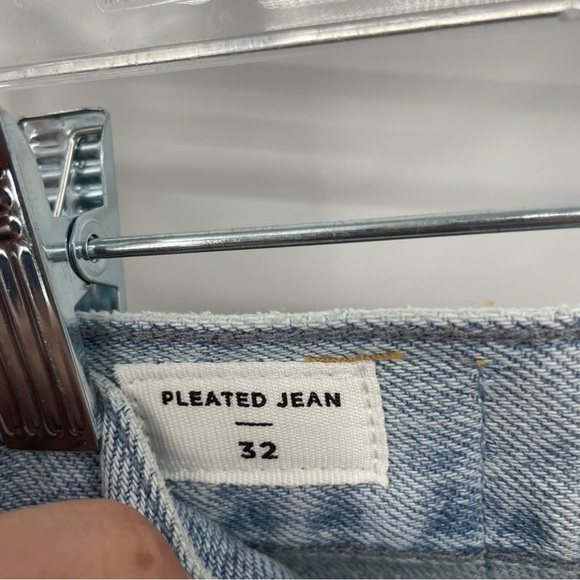PacSun 32x27 pleated jeans light wash - Picture 3 of 11
